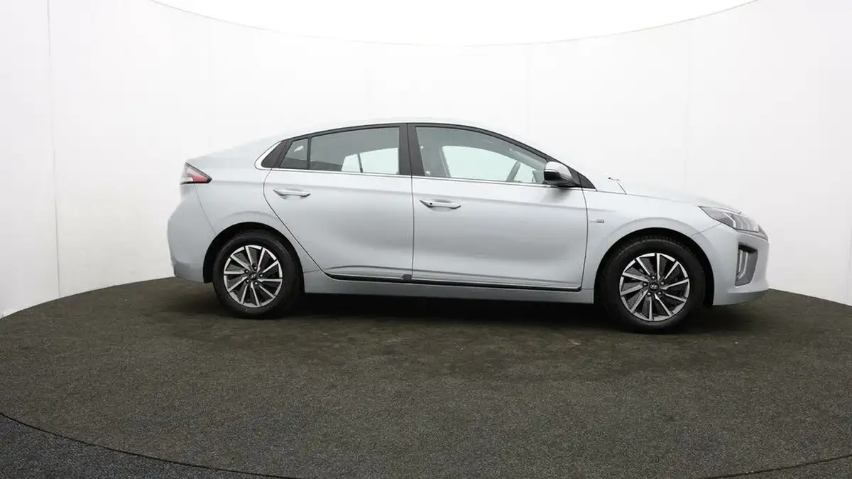2021-hyundai-ioniq-e-premium-electric-100kw-big-40
