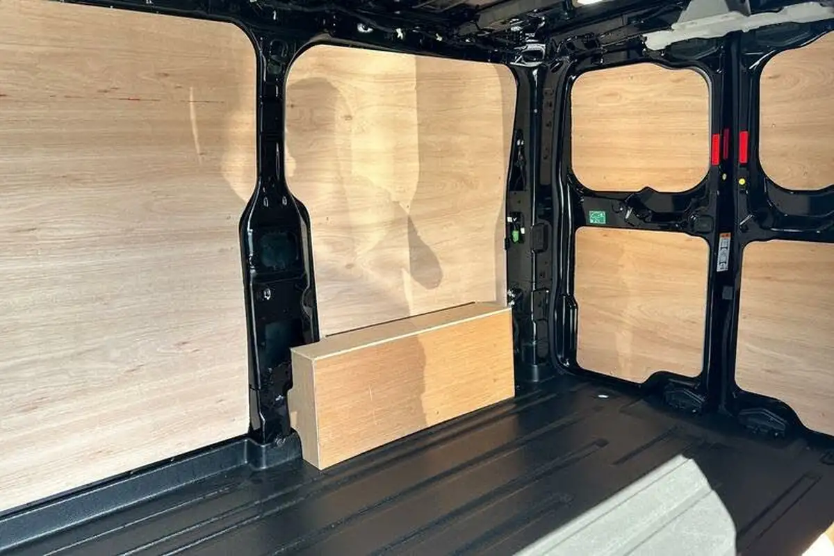 2024-ford-transit-custom-20tdci-280-l1h1-limited-136pseu6e-panel-van-1996cc-big-3