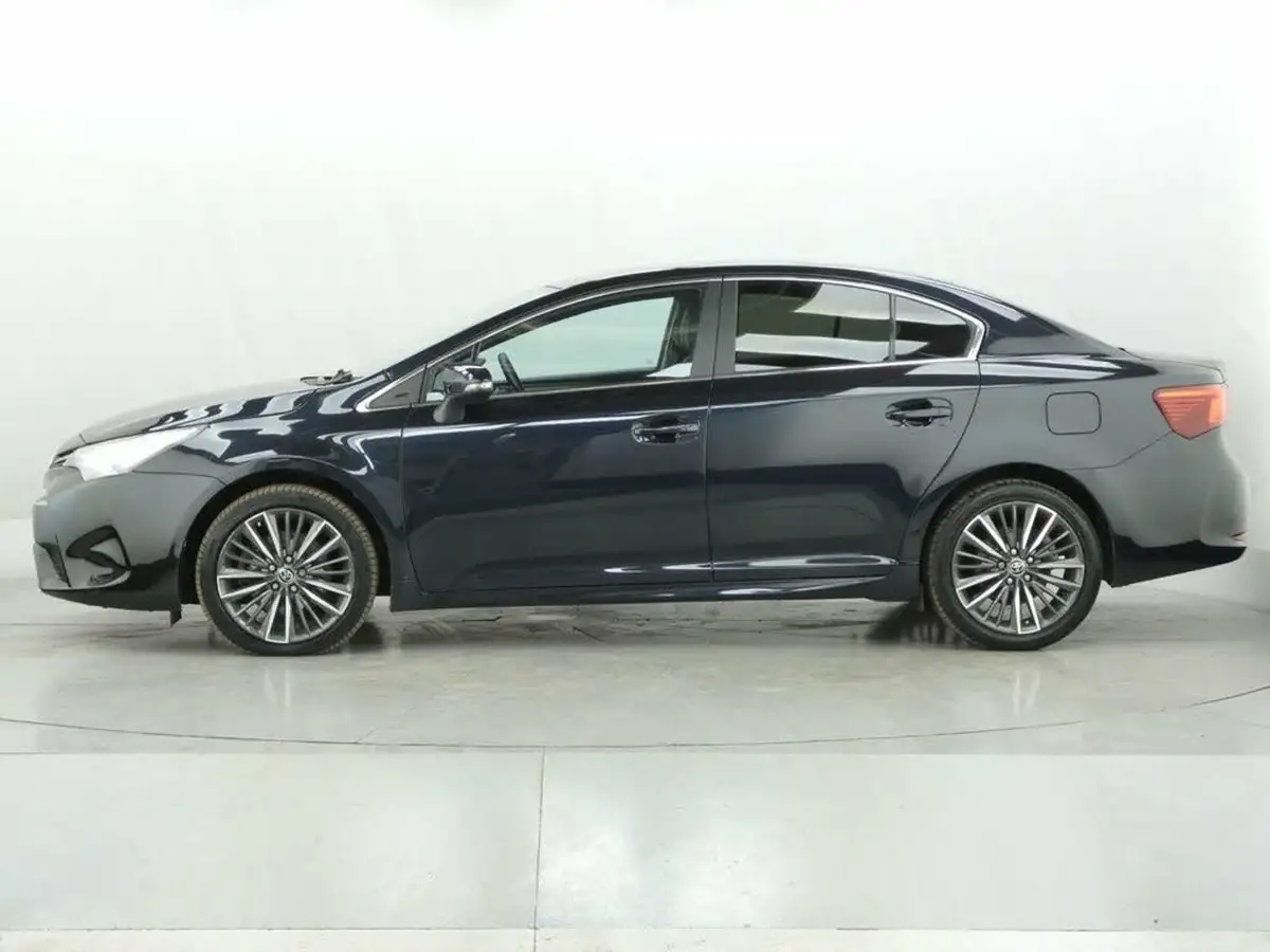 2017-toyota-avensis-20d-4d-design-saloon-4d-big-4