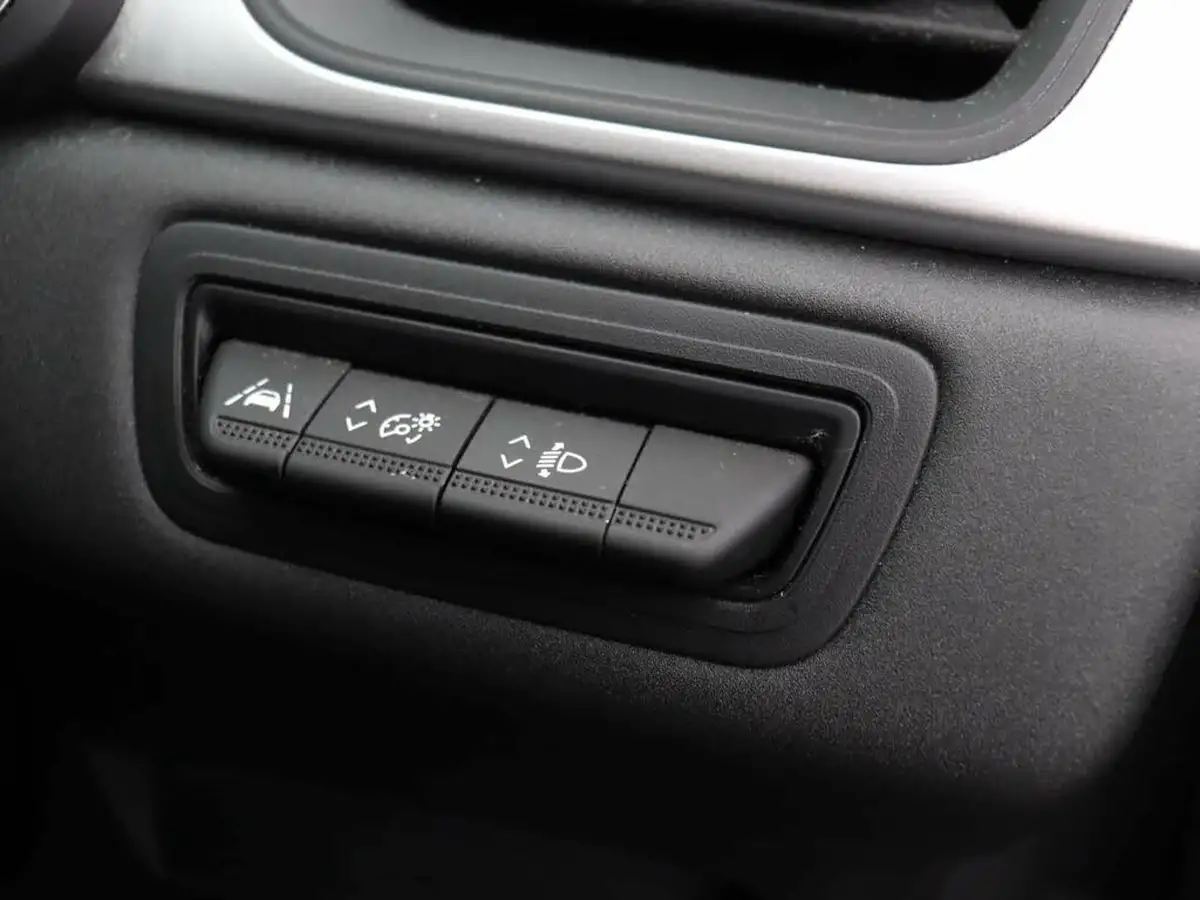 2021-renault-captur-13-tce-iconic-edition-big-36