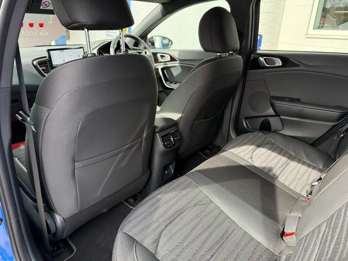 2023-kia-ceed-15-t-gdi-gt-line-158bhp-big-49