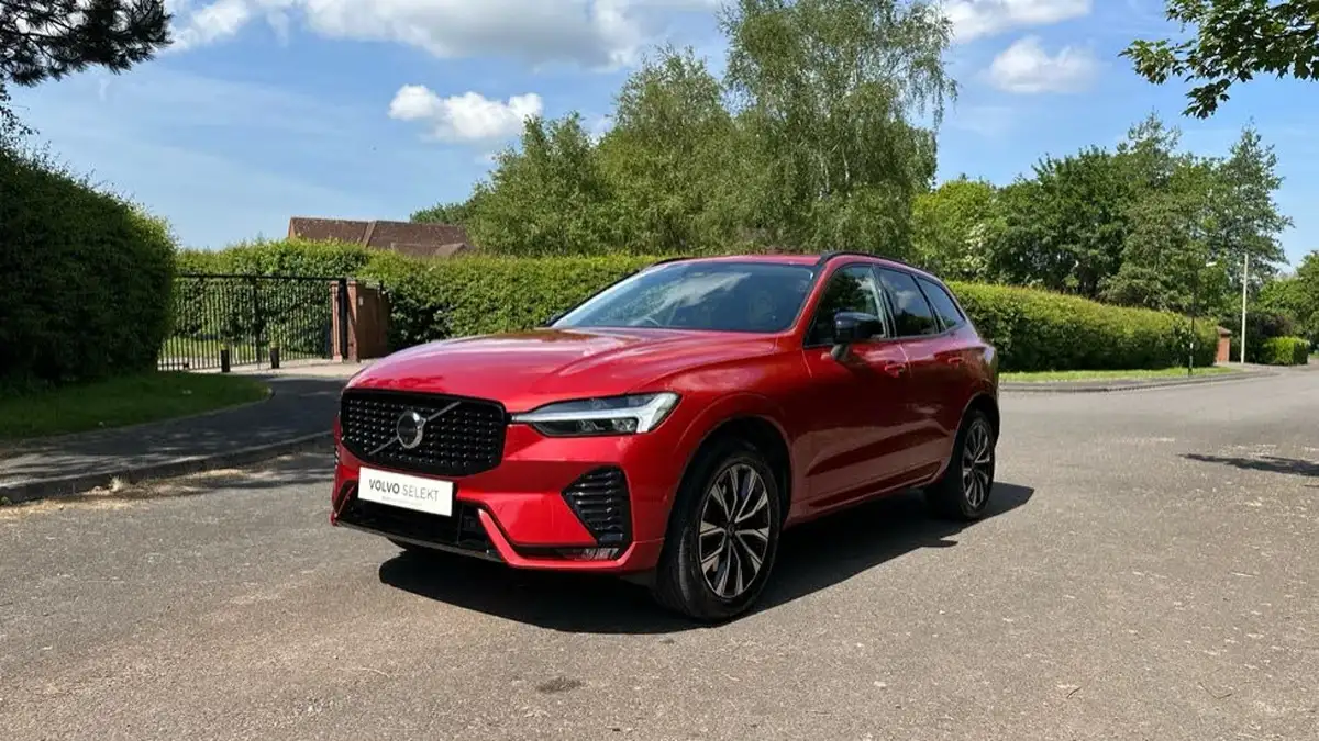 2022-volvo-xc60-20-b5-plus-big-35