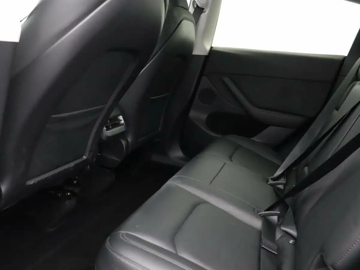 2023-tesla-model-y-e-rwd-big-8