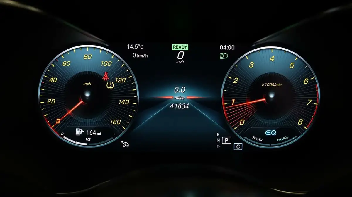 2019-mercedes-benz-c-class-15-c200-amg-line-premiumss-saloon-4d-big-9