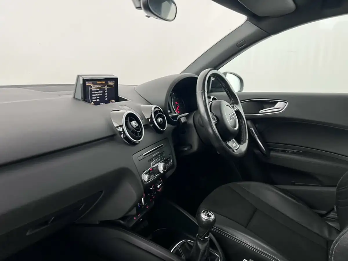 2017-audi-a1-14-tfsi-s-line-125ps-sportback-5d-big-14