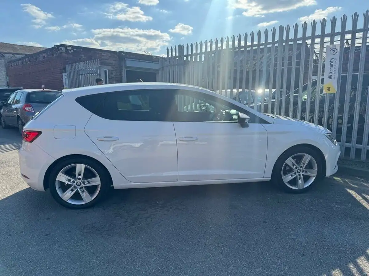 2017-seat-leon-14-ecotsi-fr-technology-hatchback-5d-big-4
