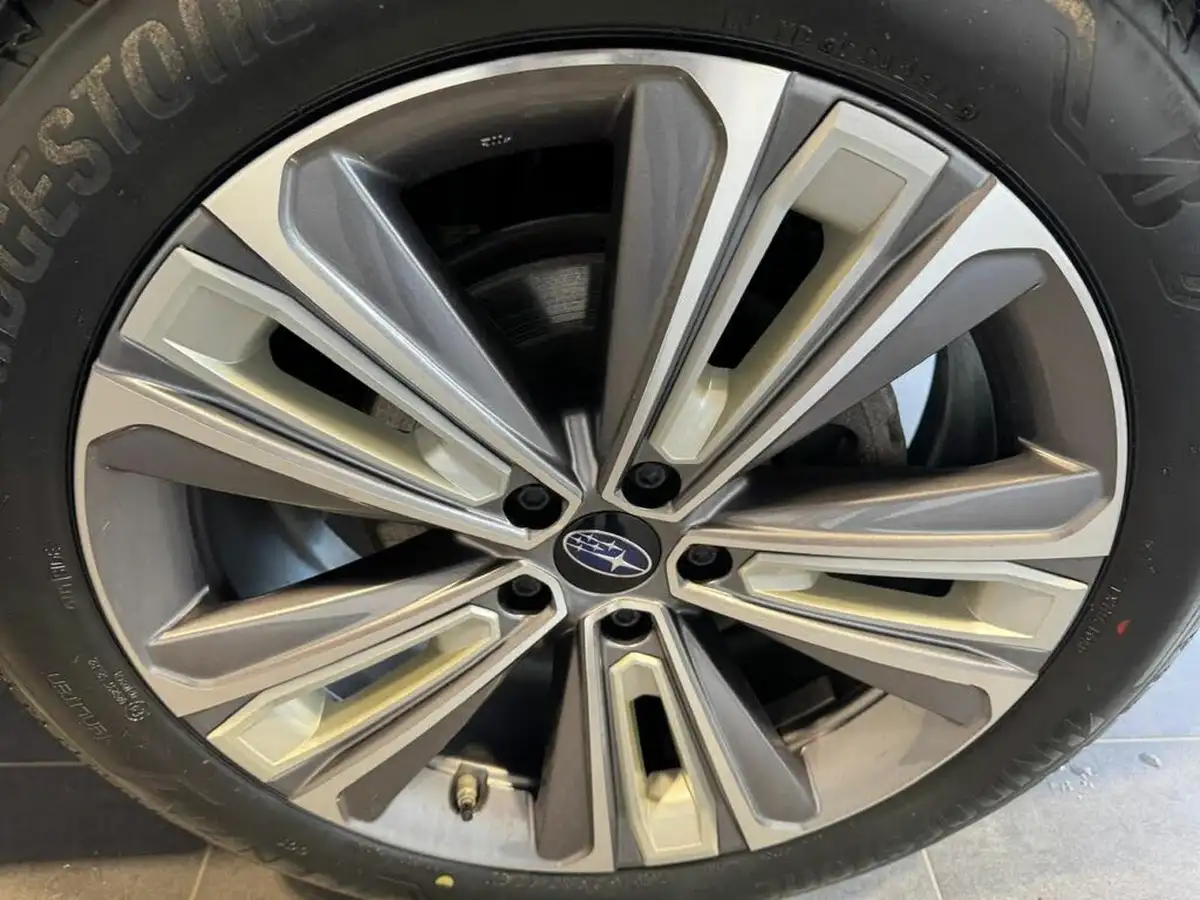 2023-subaru-solterra-e-touring-big-13