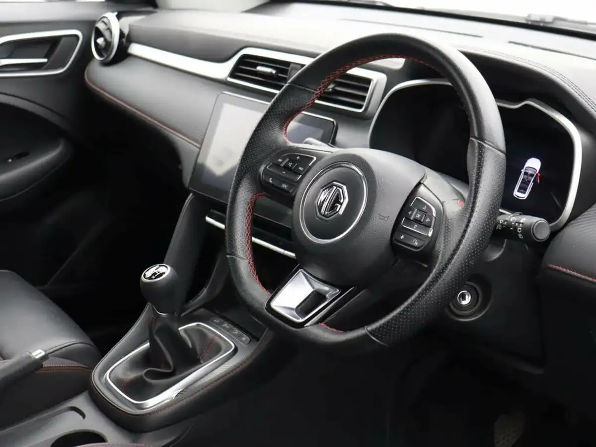 2023-mg-zs-suv-15-vti-tech-exclusive-big-11