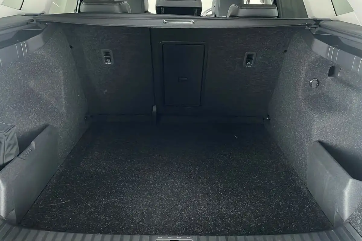 2023-skoda-enyaq-e-80-82-kwh-station-wagon-big-16