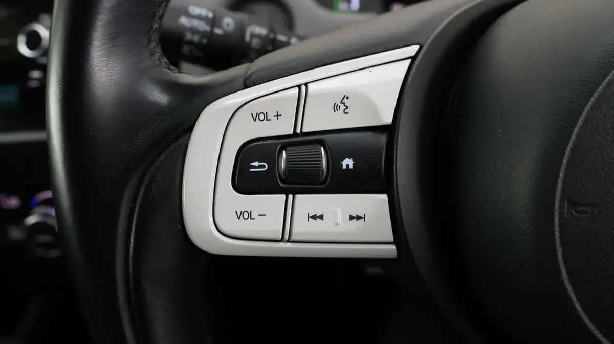 2021-honda-jazz-15-i-mmd-crosstar-ex-109ps-two-tone-big-23