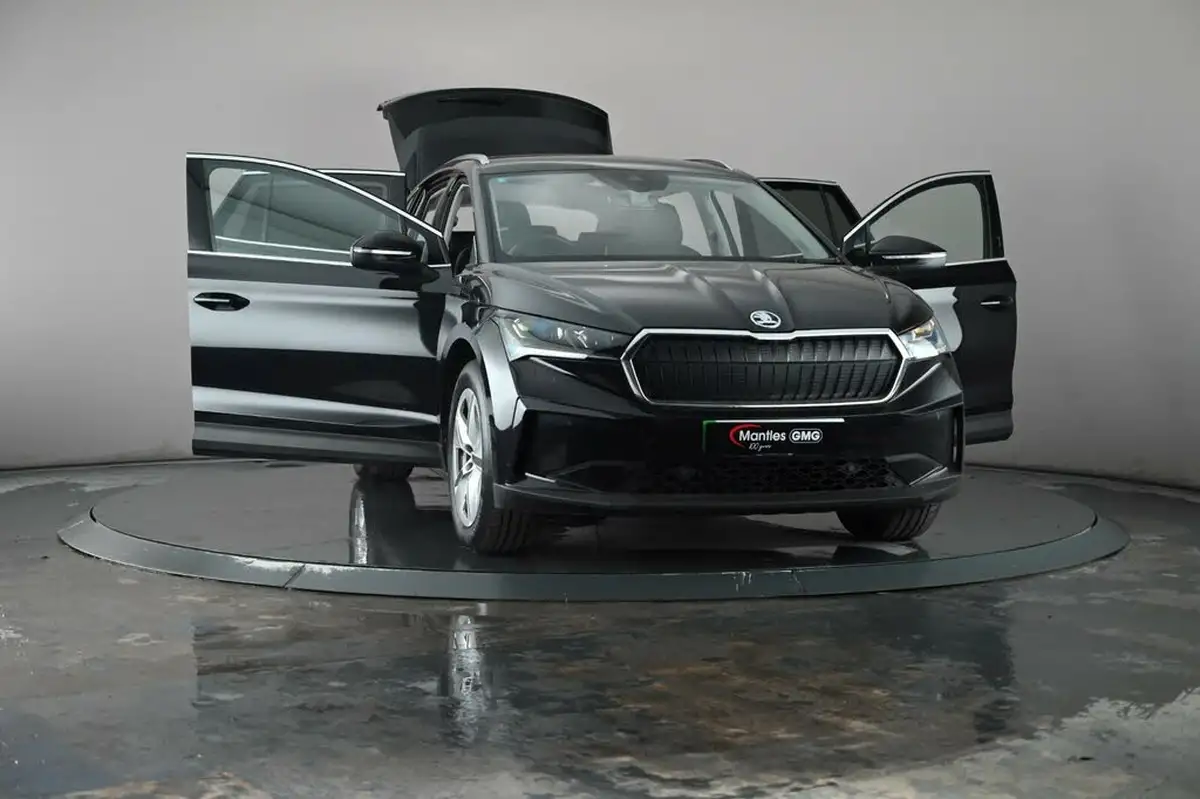 2023-skoda-enyaq-e-80-82-kwh-station-wagon-big-32