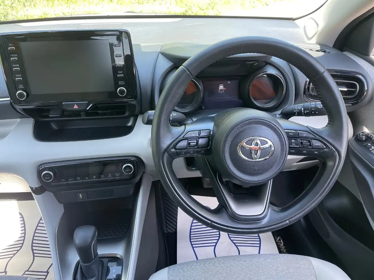 2020-toyota-yaris-15-vvt-i-excel-114bhp-1490cc-big-4