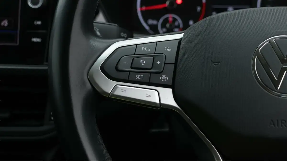 2021-volkswagen-t-cross-10-tsi-se-95ps-big-23