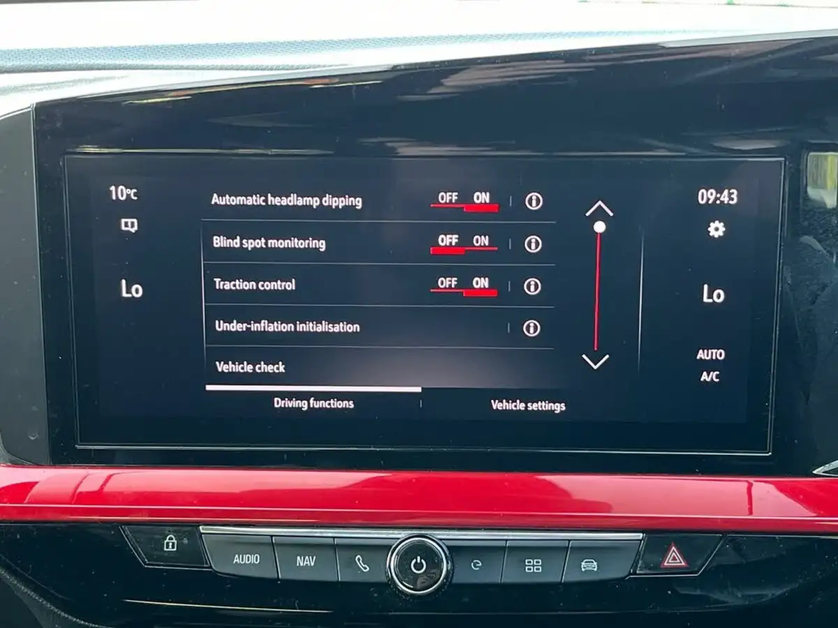 2022-vauxhall-mokka-e-sri-premium-big-21