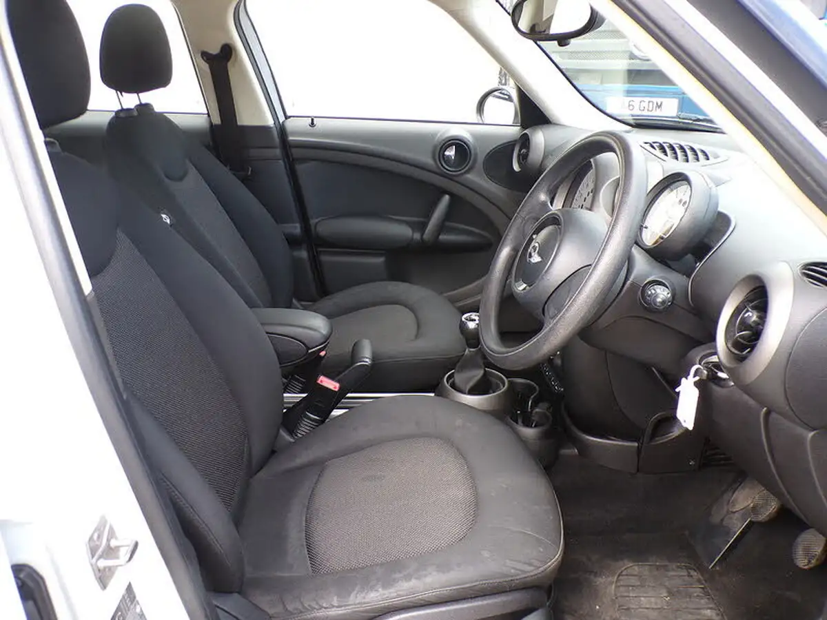 2011-mini-countryman-16td-cooper-d-112bhp-1598cc-big-12