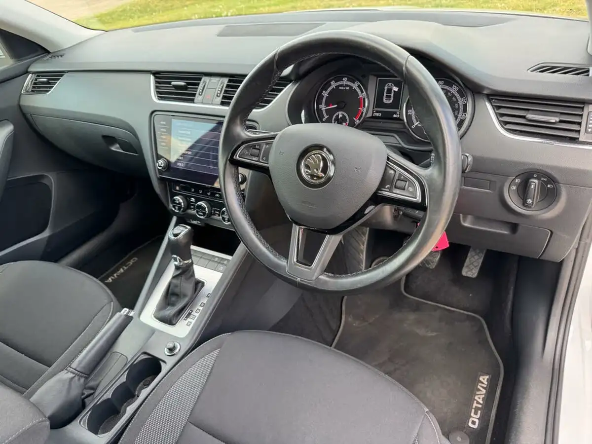 2018-skoda-octavia-14-tsi-se-hatchback-dsg-big-16
