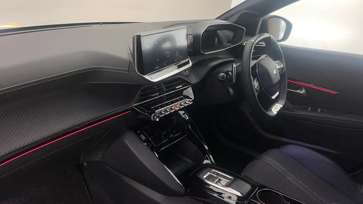 2023-peugeot-208-12-puretech-gt-130ps-eat8-big-1