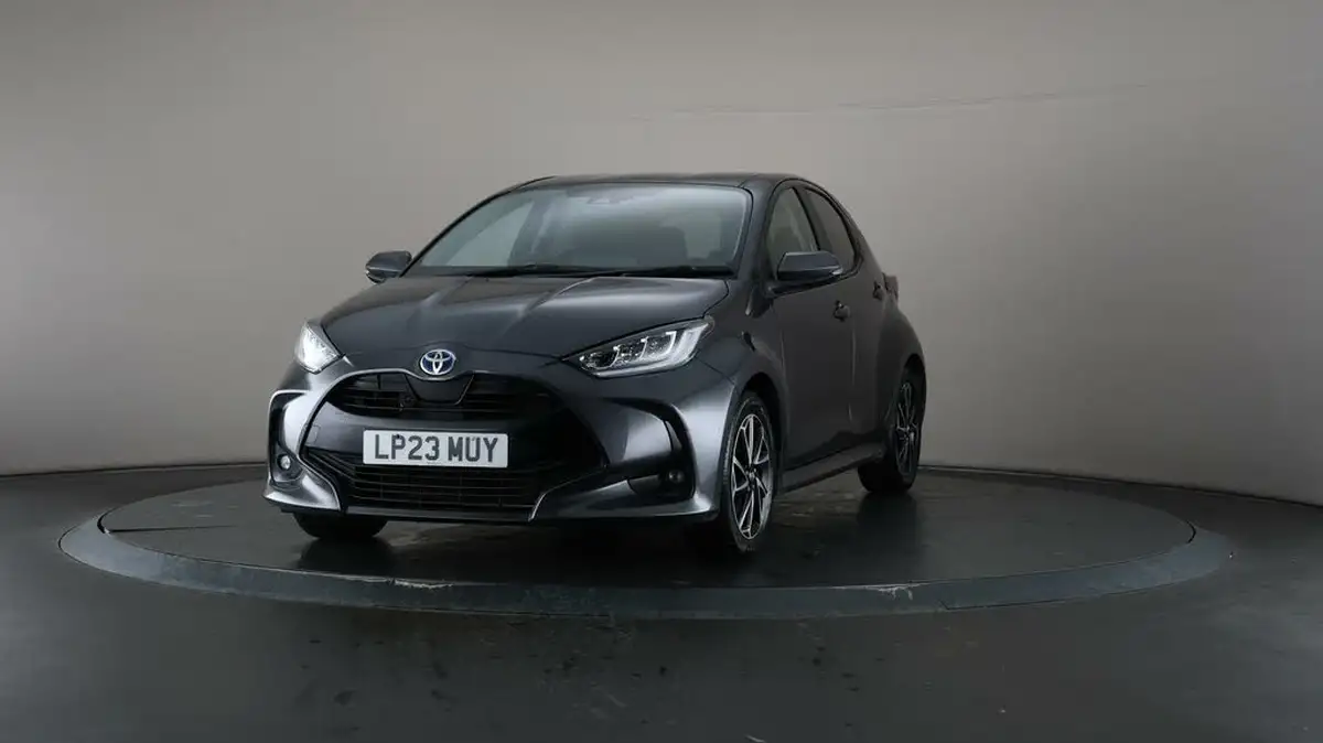 2023-toyota-yaris-15-vvt-i-design-big-38