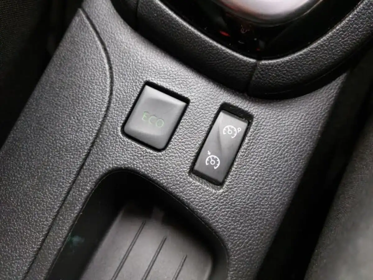 2019-renault-clio-15dci-gt-line-edc-auto-big-14
