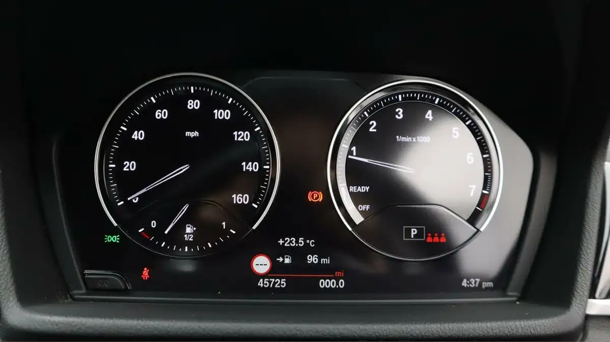 2022-bmw-x1-20-xdrive20i-xline-big-10