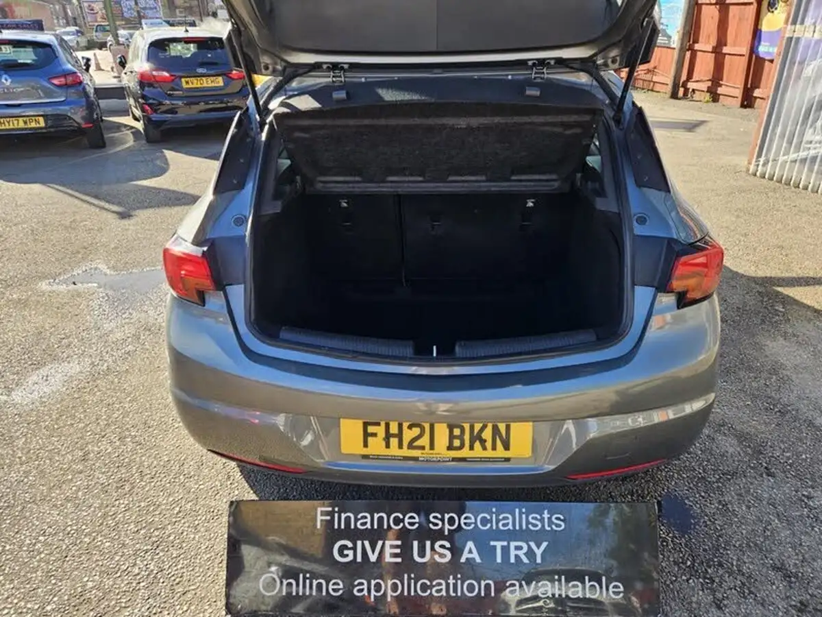 2021-vauxhall-astra-12-turbo-sri-145ps-big-12