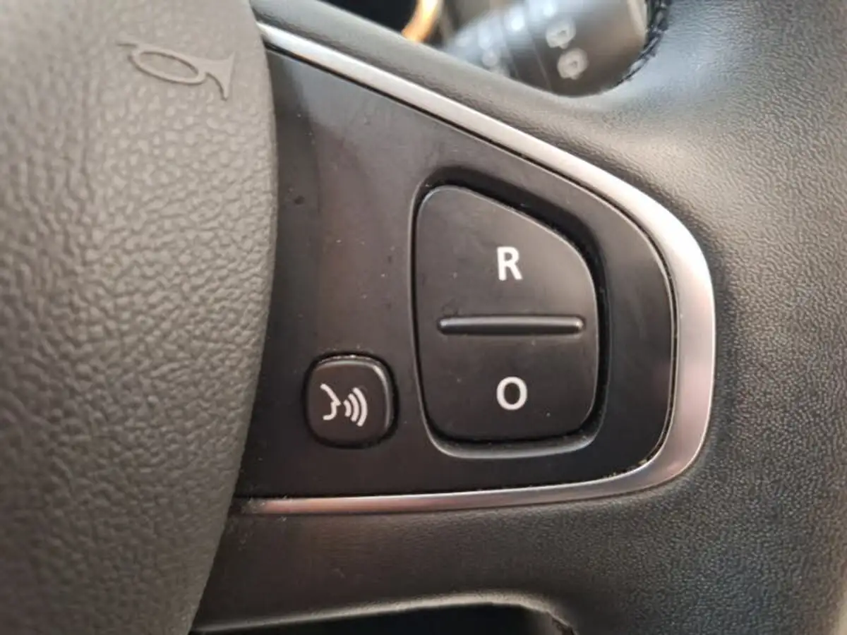 2019-renault-clio-15dci-iconic-90ps-ss-big-14