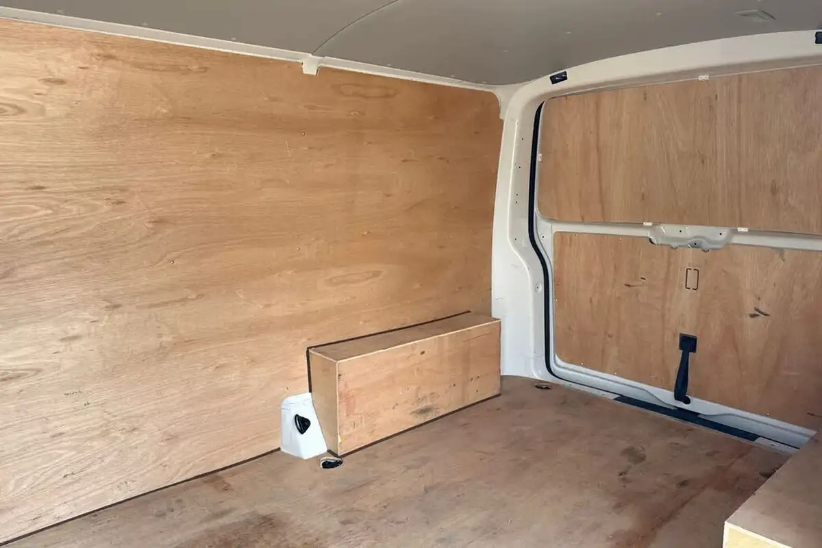 2024-volkswagen-transporter-big-18