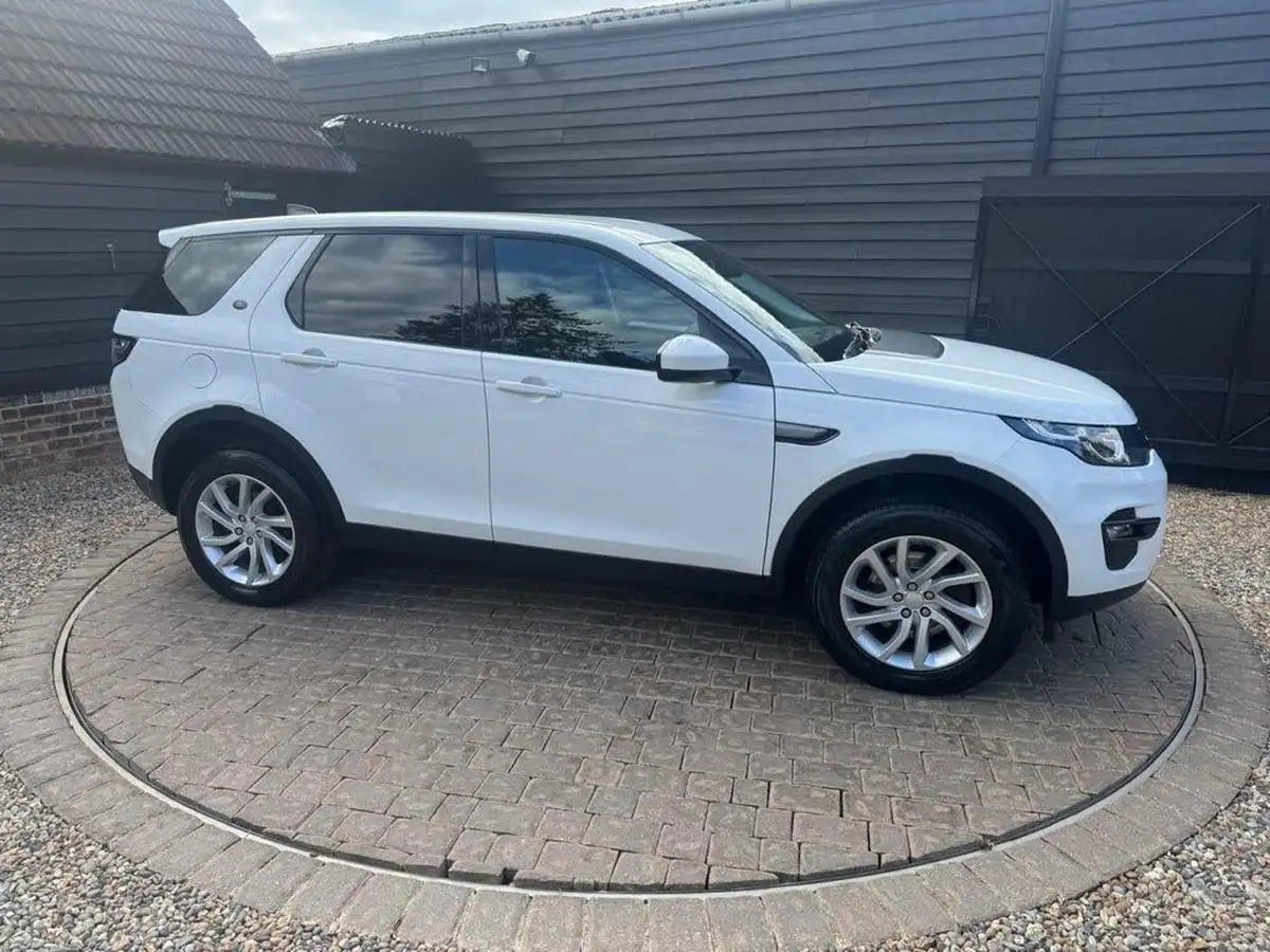 2017-land-rover-discovery-sport-20td4-se-tech-182ps-suv-auto-big-26