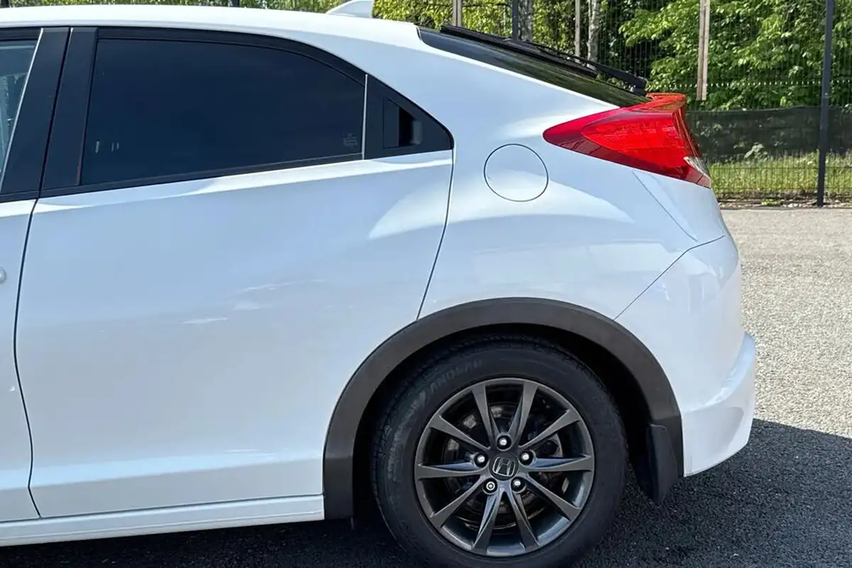 2013-honda-civic-18-se-big-29