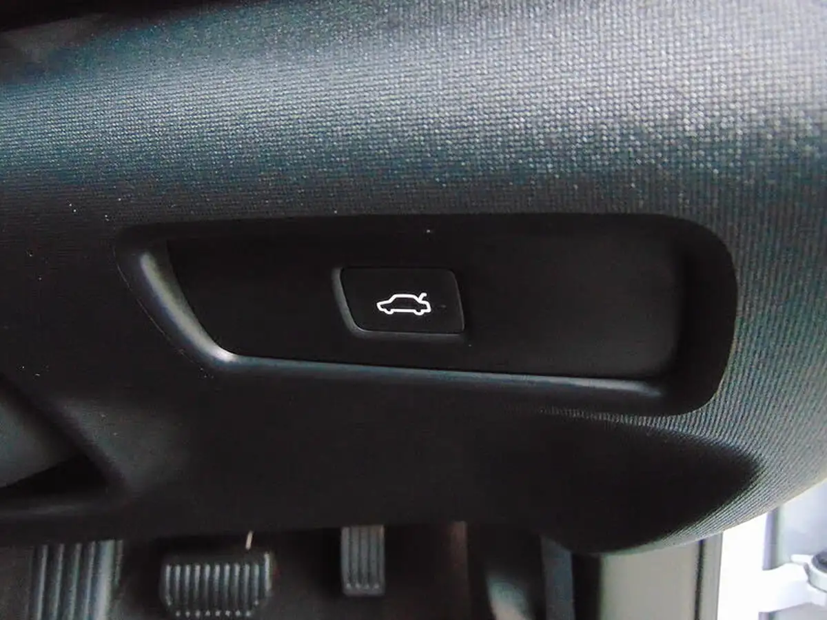 2023-polestar-polestar-2-e-ps2-170kw-standard-single-hatchback-big-15