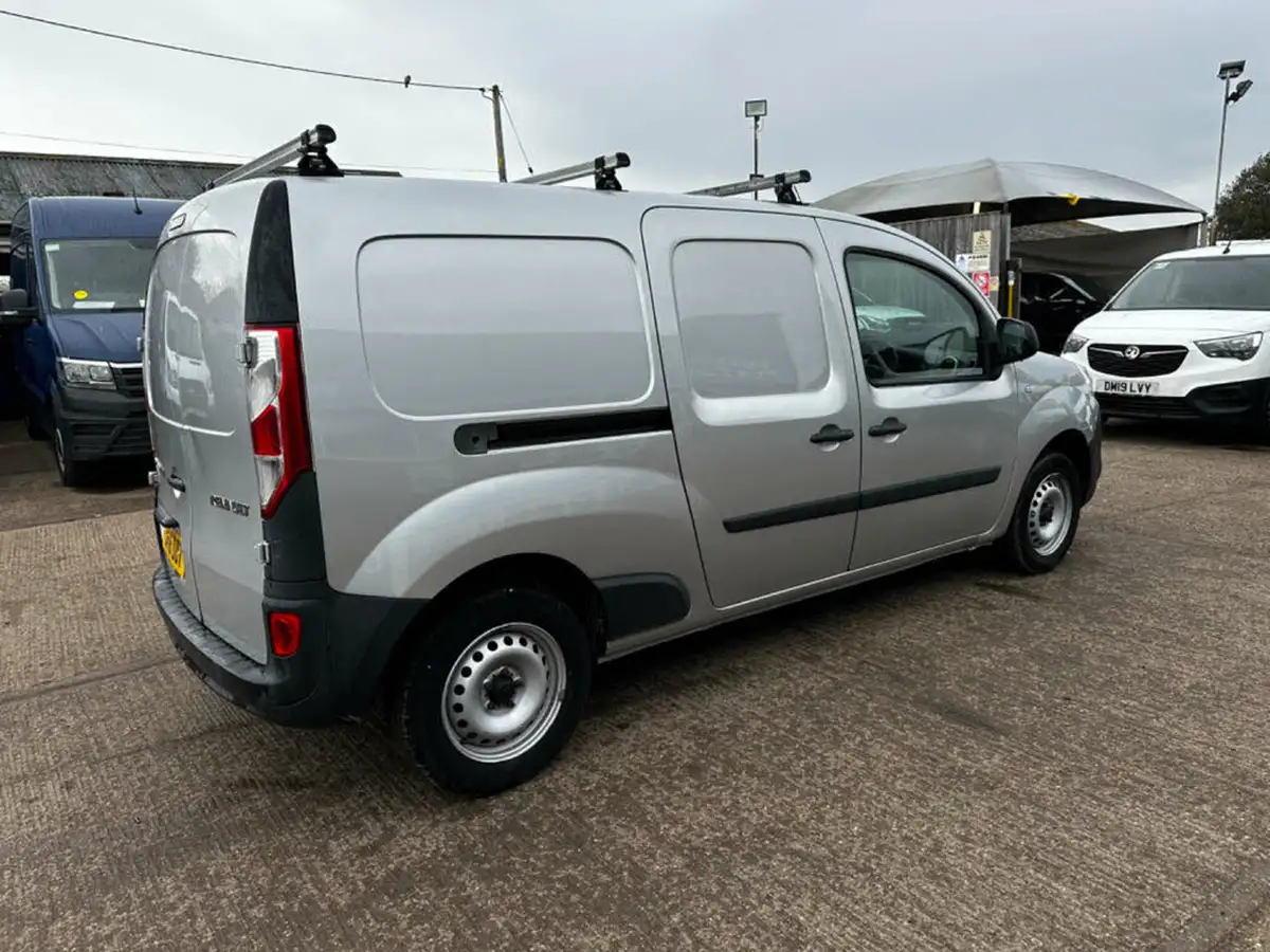 2016-renault-kangoo-maxi-15td-ll21-dci-90-maxi-business-panel-big-8