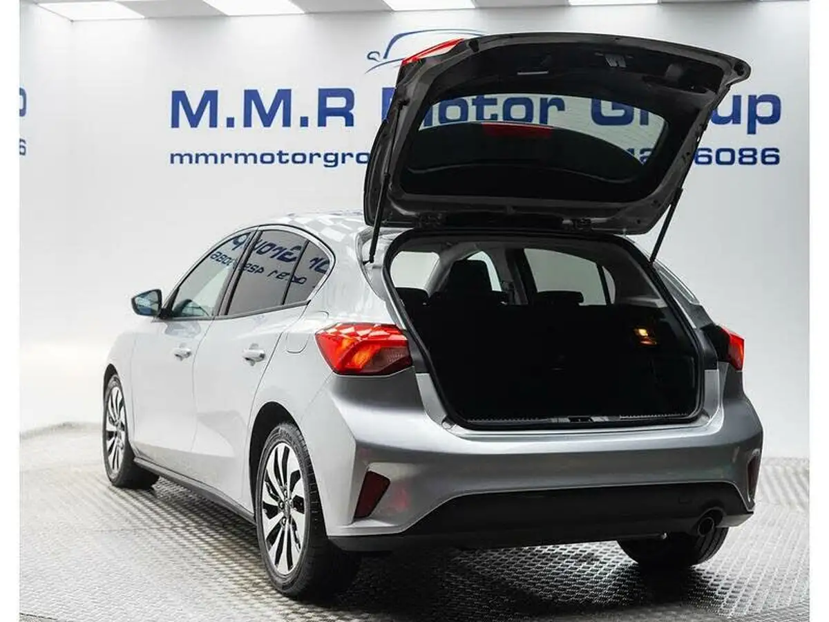 2019-ford-focus-10t-zetec-125ps-ss-hatchback-auto-big-10