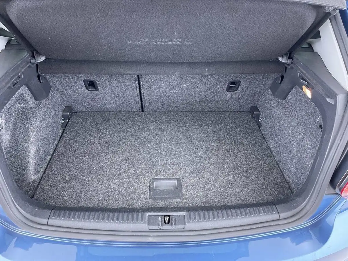 2016-volkswagen-polo-10-match-60ps-5d-big-9