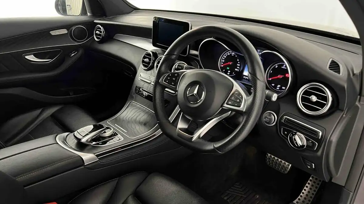 2016-mercedes-benz-glc-class-21d-glc220d-amg-line-ss-station-wagon-auto-big-17