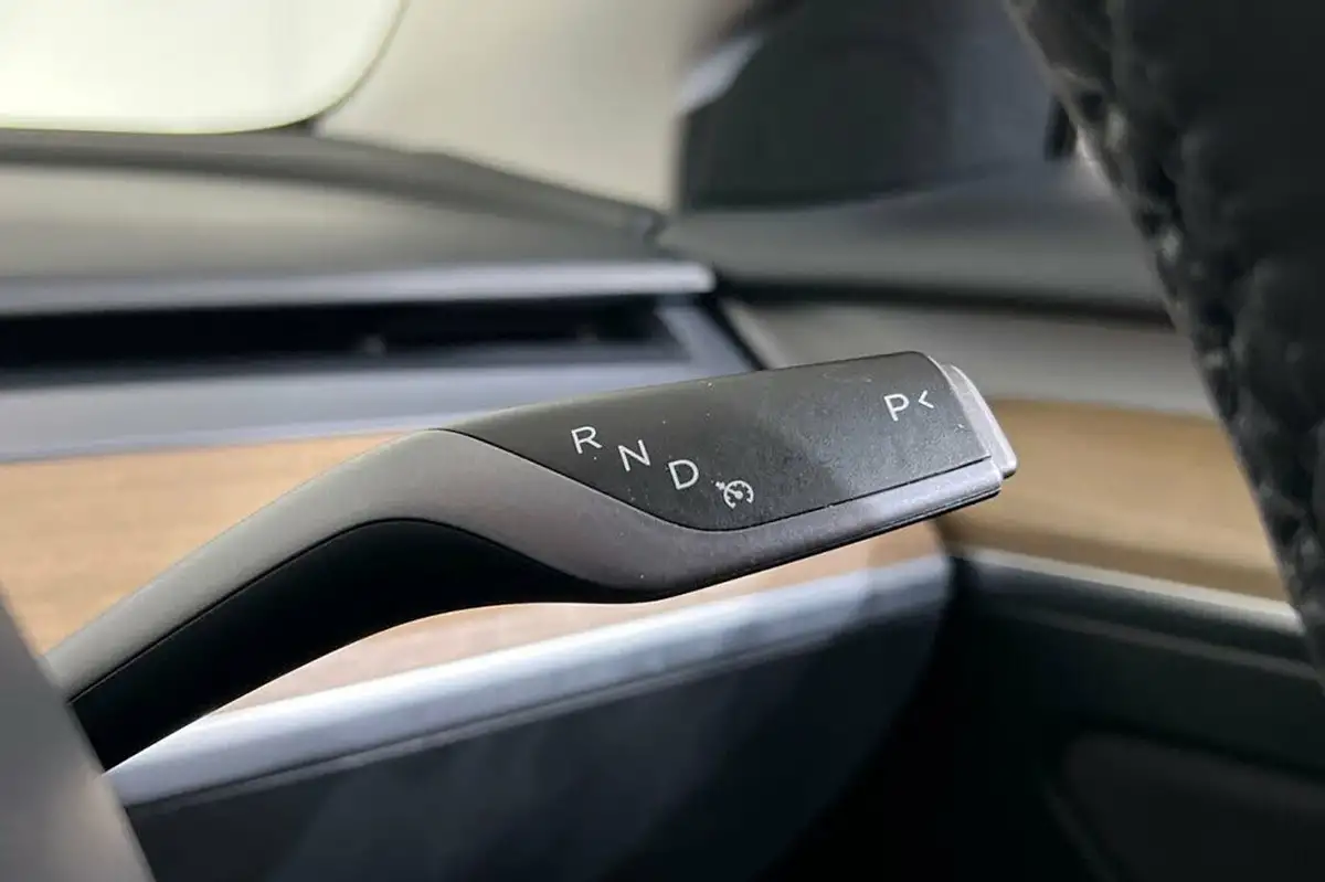2021-tesla-model-3-e-standard-plus-big-24