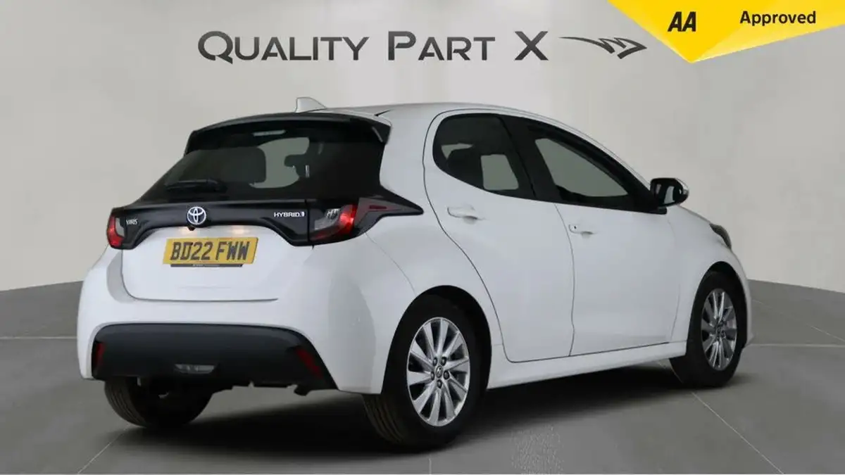 2022-toyota-yaris-15-vvt-i-icon-big-6