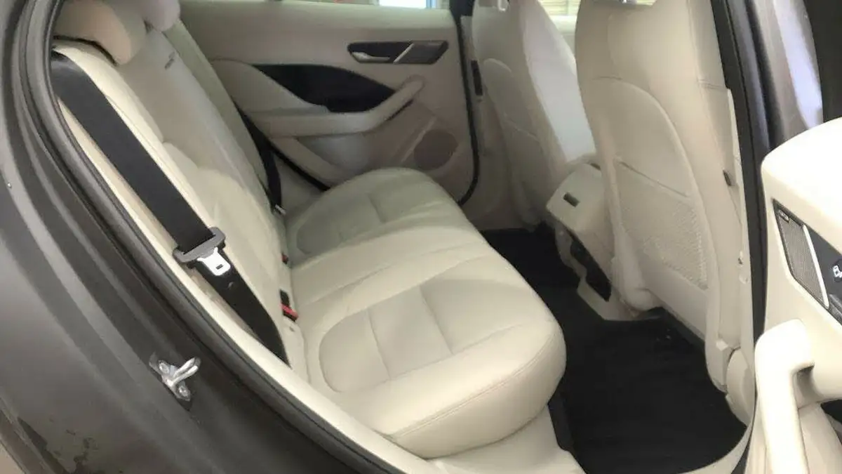 2021-jaguar-i-pace-ev400-black-big-8