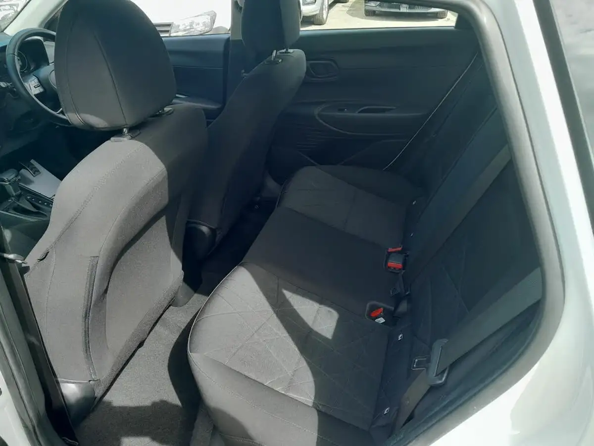 2022-hyundai-bayon-10-t-gdi-se-connect-dct-big-23