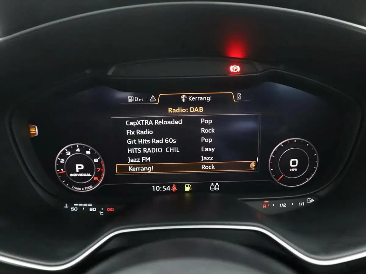 2021-audi-tt-coupe-20-40-tfsi-s-line-big-11
