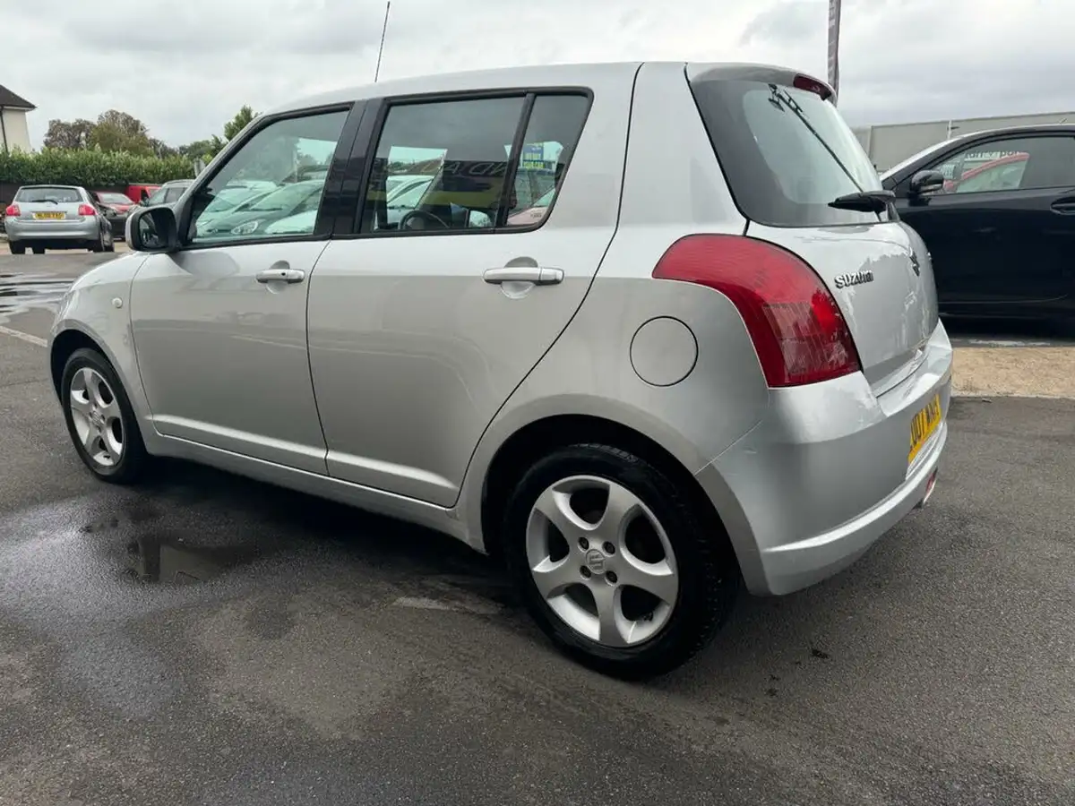 2007-suzuki-swift-15-glx-5d-big-19
