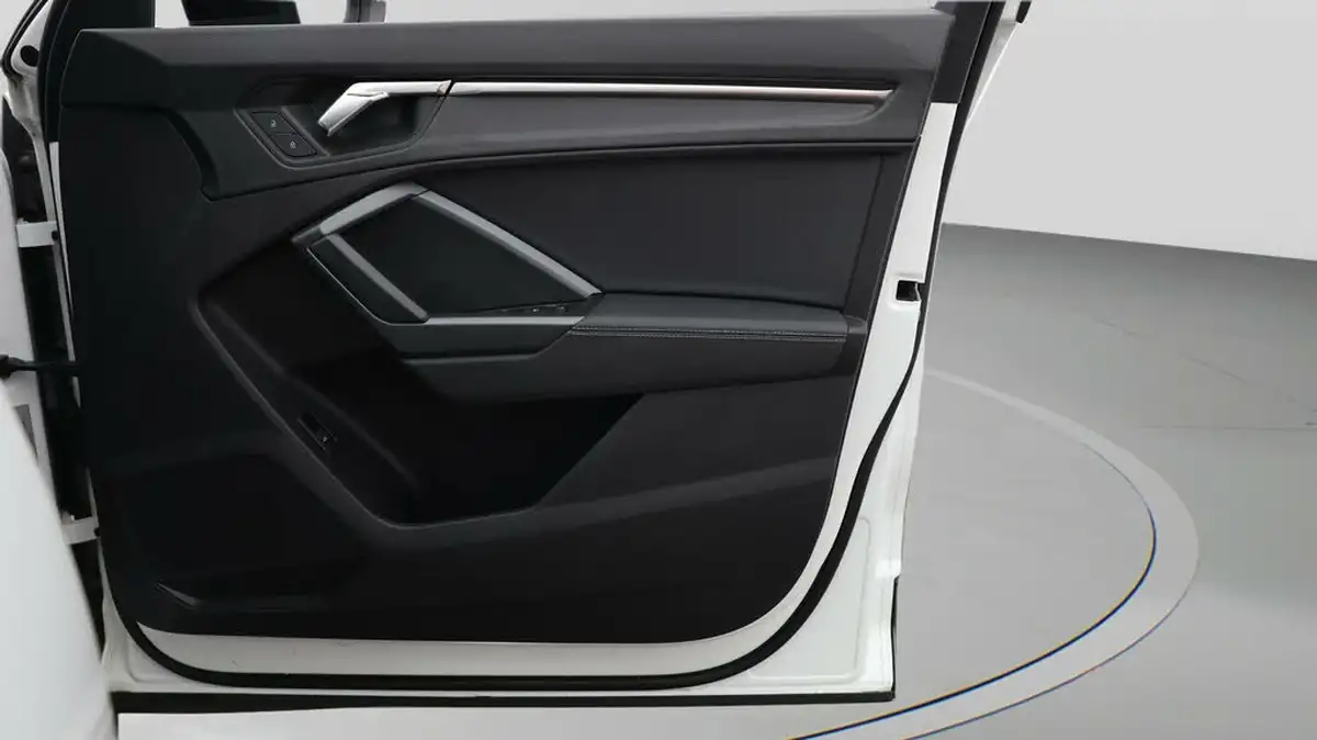 2022-audi-q3-15-35-tfsi-black-edition-codcomfort-sound-pack-station-wagon-big-14