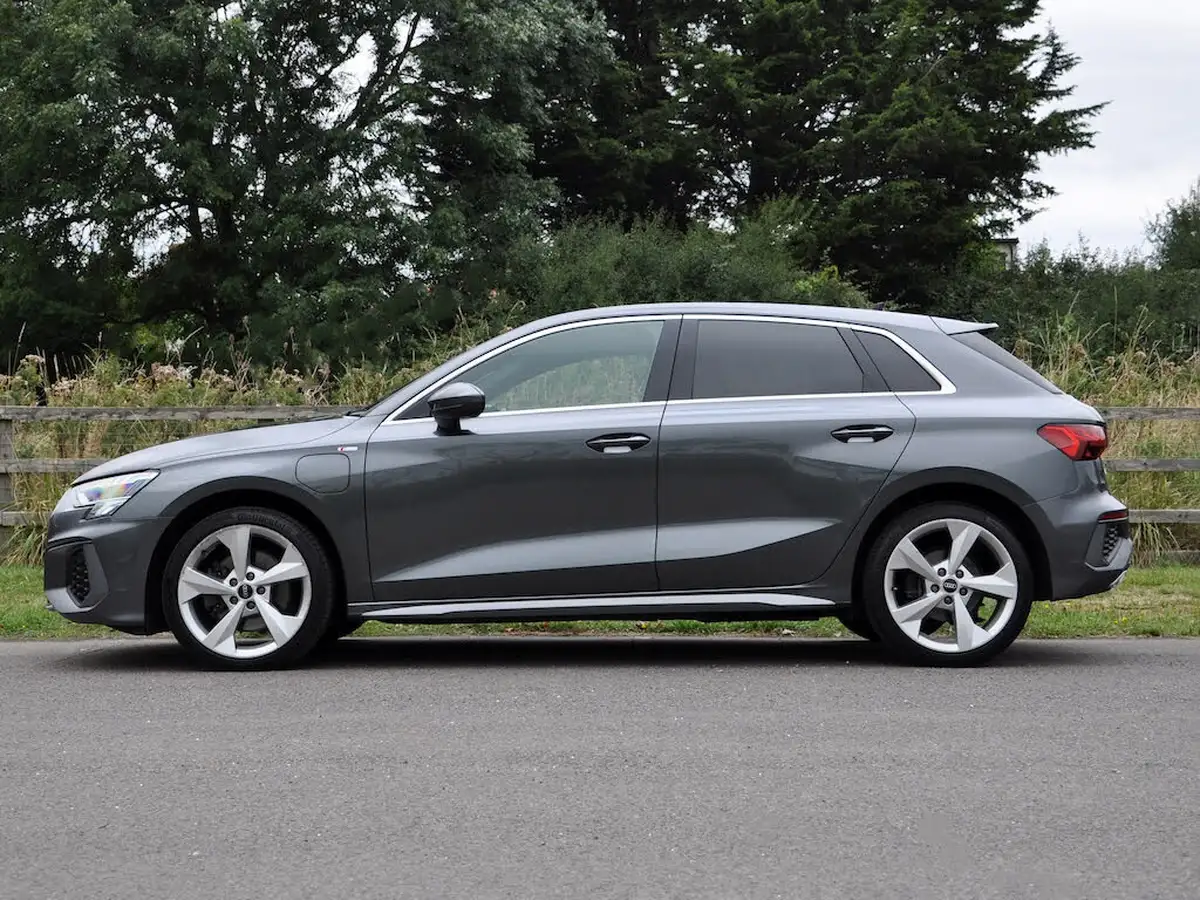 2021-audi-a3-14-40-tfsi-e-s-line-big-73
