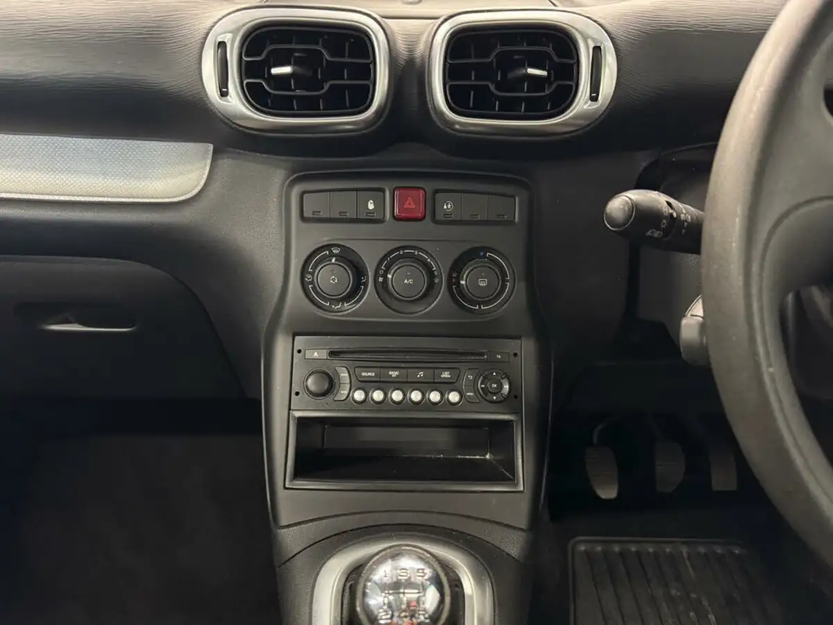 2014-citroen-c3-picasso-14-selection-big-9