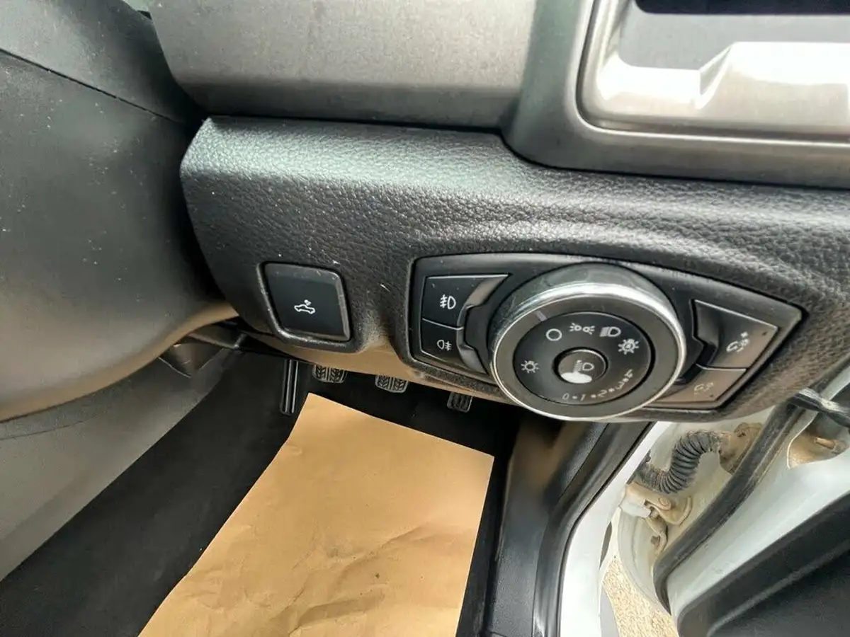2021-ford-ranger-20-ecoblue-limited-170pseu6dt-big-21