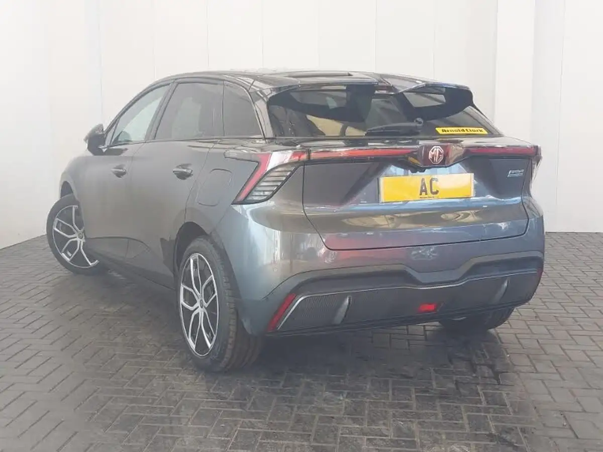 2023-mg-mg4-e-trophy-ev-203ps-long-big-1