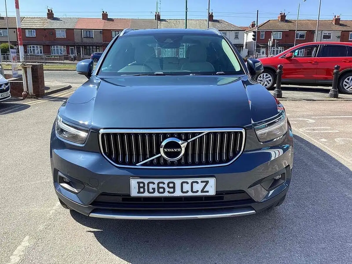 2019-volvo-xc40-20-t4-inscription-big-9
