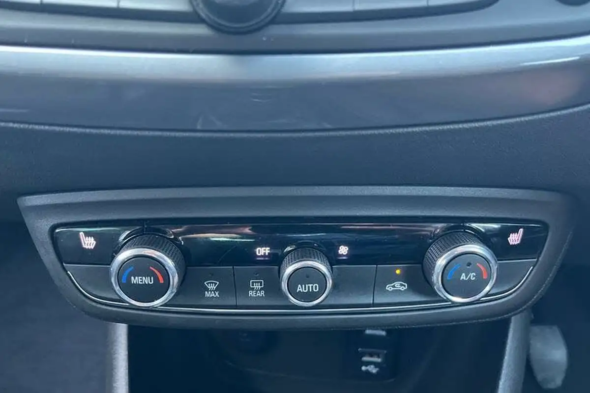 2022-vauxhall-crossland-12-ultimate-130ps-big-28