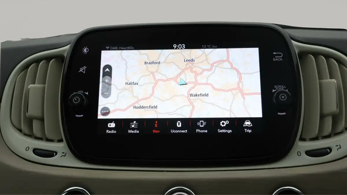 2020-fiat-500-12-lounge-dualogic-big-10