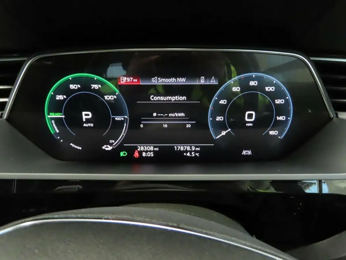 2020-audi-e-tron-50e-technik-big-11