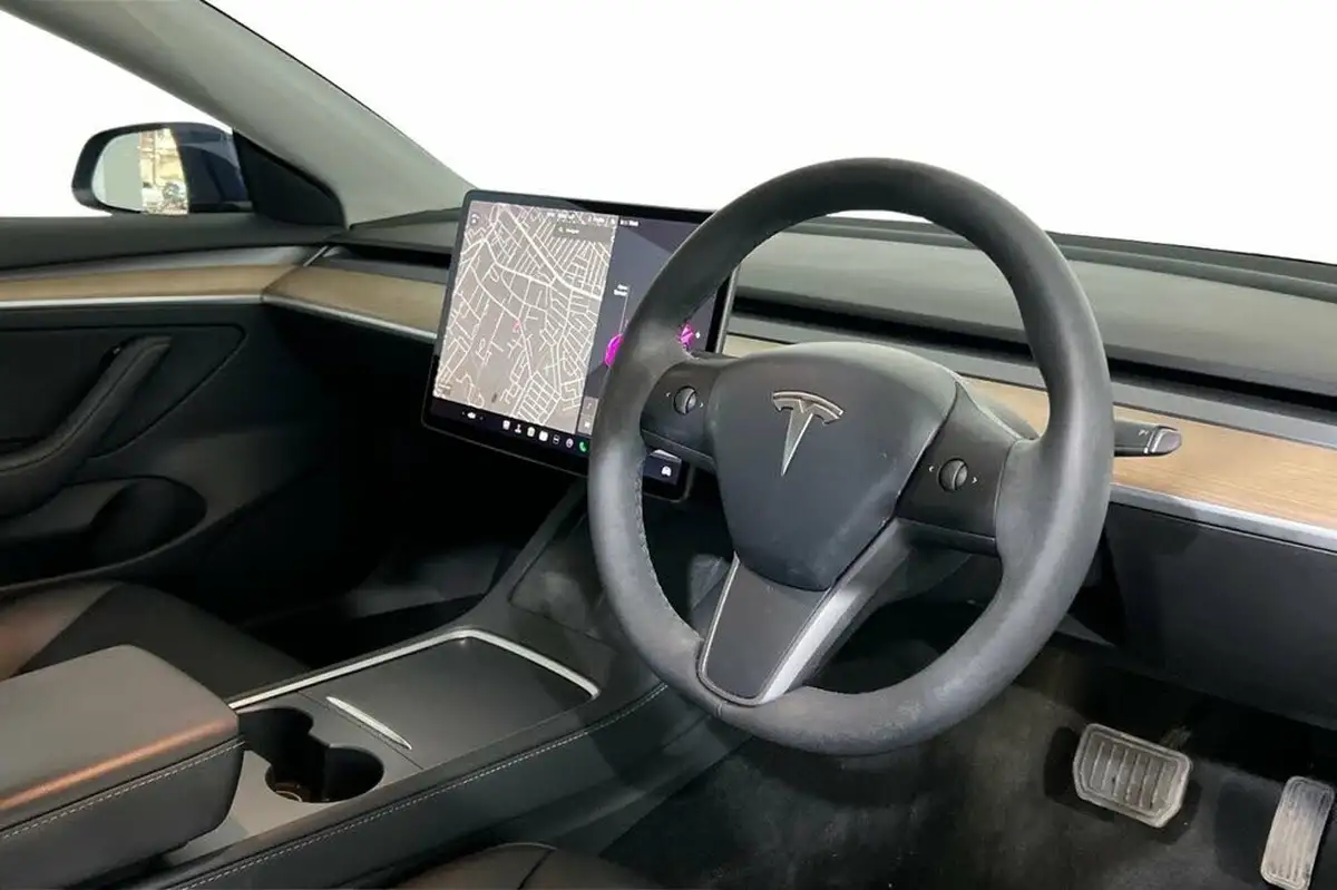 2021-tesla-model-3-e-long-range-awd-big-5
